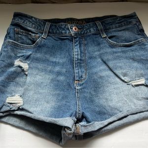 Arizona, distressed,raw hem denim shorts. Junior Size 13. EUC